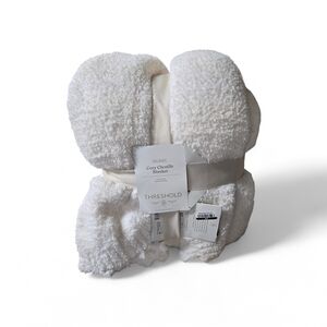 Threshold Plush  Chenille  Blanket - White